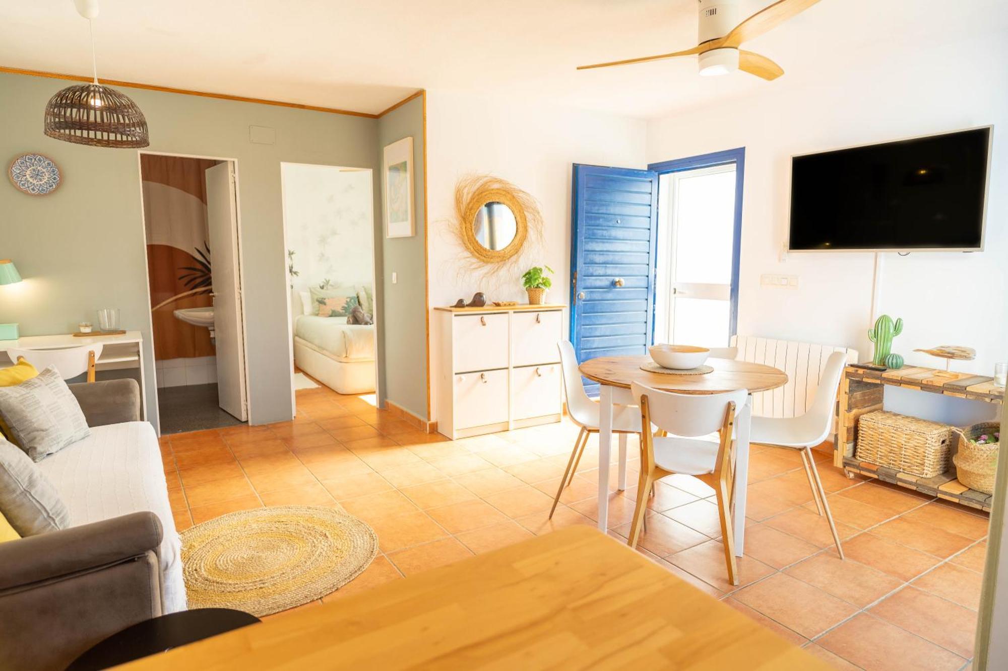 Tarifa Cozy House - Beach View & Balcony Екстер'єр фото